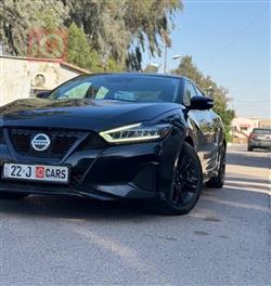 نيسان ماكسيما